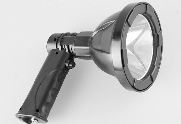 Spot Light(图3) Spot Light(图3)