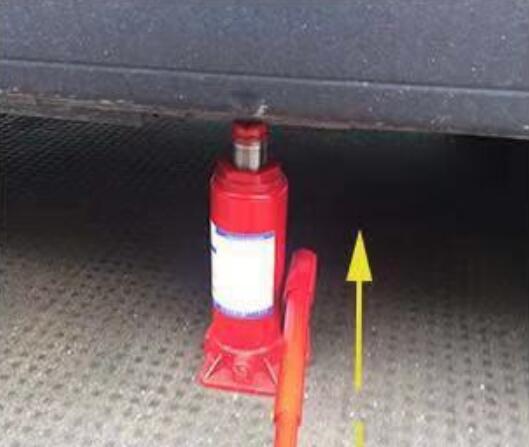 Hydraulic Bottle Jack(图1) Hydraulic Bottle Jack(图1)