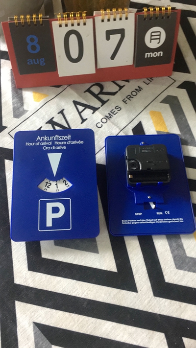 Parking disc with clock(图1)
